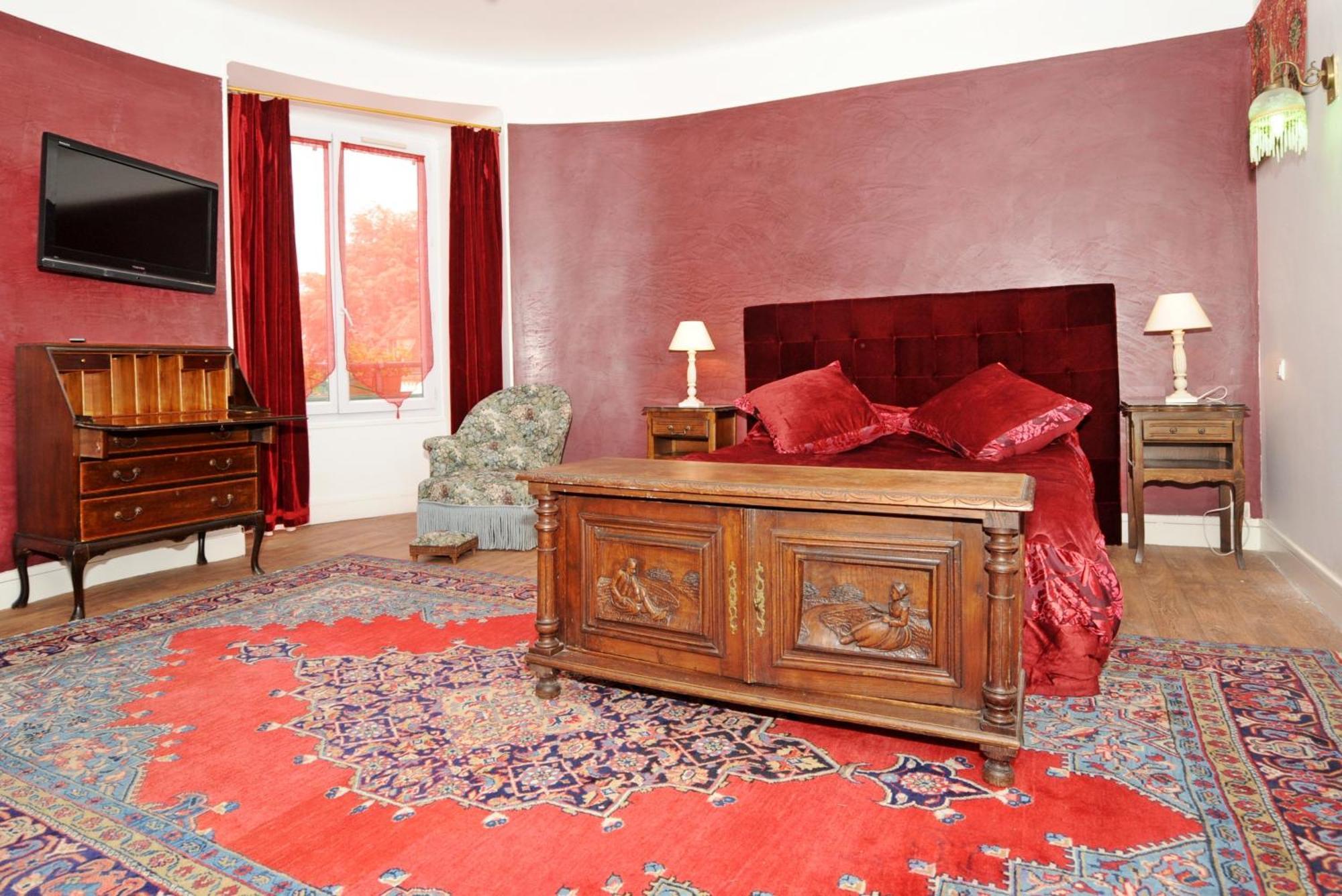 Hotel La Tour سولي-سوغ -لواغ المظهر الخارجي الصورة